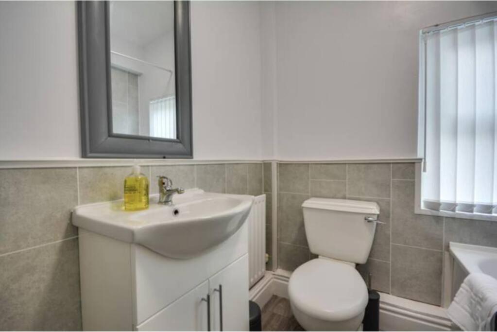 Antonio Str Liverpool 6 Beds Экстерьер фото